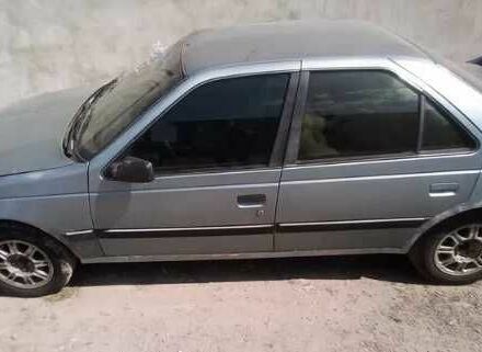 Пежо 405 1994 в Луцке на Automoto.ua Синий Пежо 405, объемом двигателя 1.8 л и пробегом 300 тыс. км за 1187 $, фото 1 на Automoto.ua