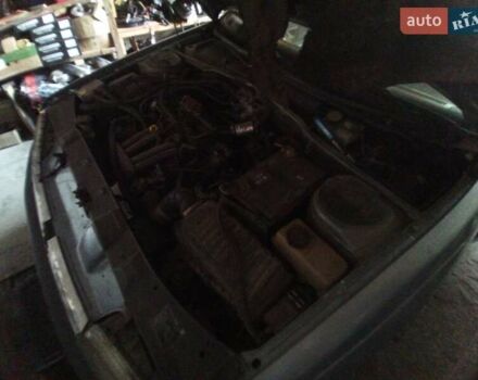 Синий Пежо 405, объемом двигателя 1.8 л и пробегом 300 тыс. км за 1199 $, фото 1 на Automoto.ua