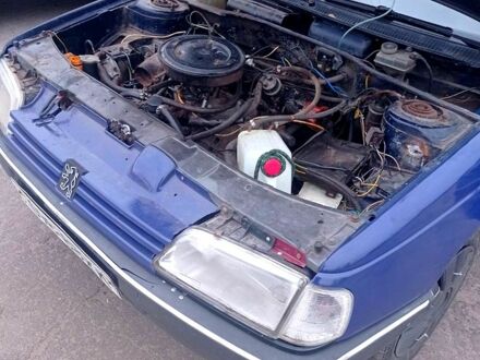 Синій Пежо 405, об'ємом двигуна 1.6 л та пробігом 200 тис. км за 1000 $, фото 1 на Automoto.ua