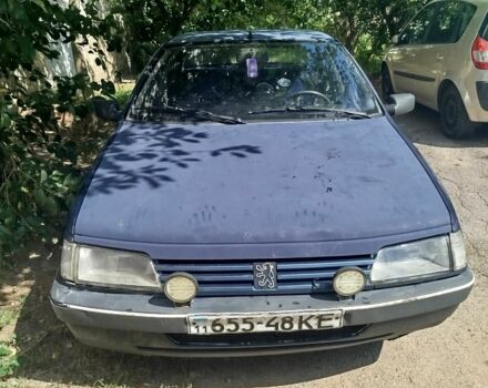 Синий Пежо 405, объемом двигателя 1.6 л и пробегом 380 тыс. км за 650 $, фото 1 на Automoto.ua
