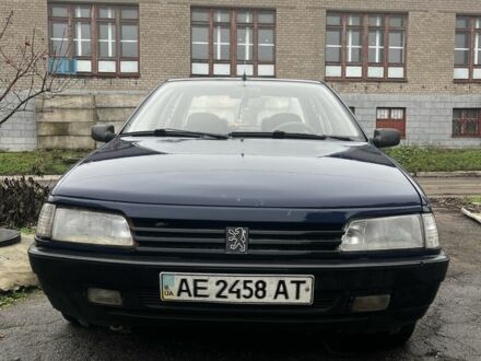 Синий Пежо 405, объемом двигателя 1.6 л и пробегом 259 тыс. км за 1200 $, фото 1 на Automoto.ua