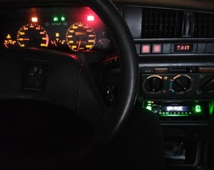 Зеленый Пежо 405, объемом двигателя 1.9 л и пробегом 260 тыс. км за 1181 $, фото 1 на Automoto.ua