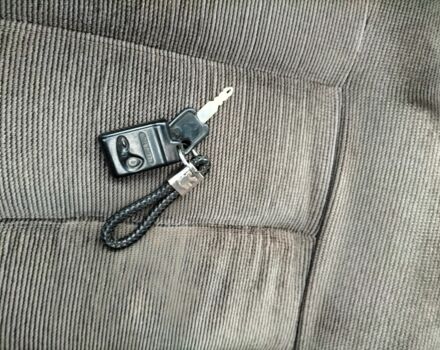 Зеленый Пежо 405, объемом двигателя 1.9 л и пробегом 260 тыс. км за 1181 $, фото 9 на Automoto.ua