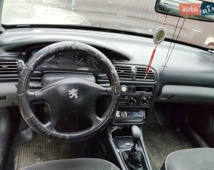Белый Пежо 406, объемом двигателя 1.8 л и пробегом 230 тыс. км за 2100 $, фото 4 на Automoto.ua