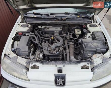 Белый Пежо 406, объемом двигателя 1.8 л и пробегом 230 тыс. км за 2100 $, фото 2 на Automoto.ua