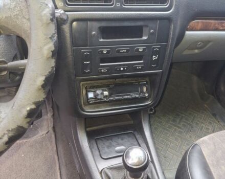 Черный Пежо 406, объемом двигателя 1.8 л и пробегом 600 тыс. км за 1500 $, фото 3 на Automoto.ua