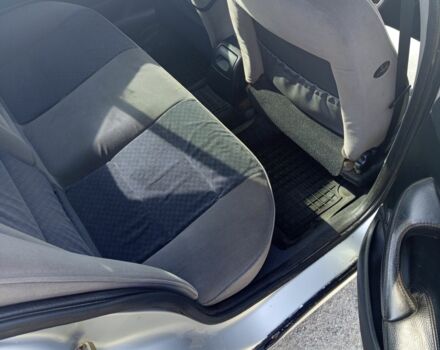 Сірий Пежо 406, об'ємом двигуна 1.7 л та пробігом 272 тис. км за 2000 $, фото 6 на Automoto.ua