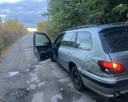 Серый Пежо 406, объемом двигателя 2.2 л и пробегом 320 тыс. км за 750 $, фото 3 на Automoto.ua