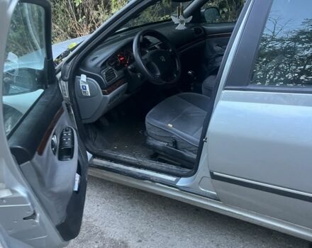 Серый Пежо 406, объемом двигателя 2.2 л и пробегом 320 тыс. км за 750 $, фото 2 на Automoto.ua