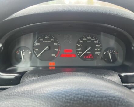 Зеленый Пежо 406, объемом двигателя 1.8 л и пробегом 270 тыс. км за 3000 $, фото 7 на Automoto.ua