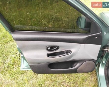 Зелений Пежо 406, об'ємом двигуна 1.8 л та пробігом 352 тис. км за 3200 $, фото 7 на Automoto.ua