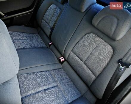 Бежевый Пежо 407, объемом двигателя 1.7 л и пробегом 266 тыс. км за 4200 $, фото 12 на Automoto.ua