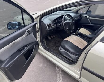 Бежевый Пежо 407, объемом двигателя 1.7 л и пробегом 254 тыс. км за 2850 $, фото 6 на Automoto.ua