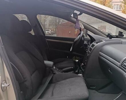 Бежевый Пежо 407, объемом двигателя 1.75 л и пробегом 318 тыс. км за 3700 $, фото 24 на Automoto.ua