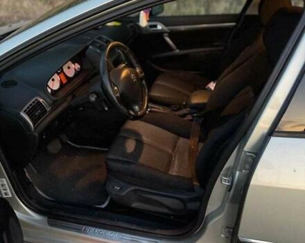 Бежевый Пежо 407, объемом двигателя 0 л и пробегом 200 тыс. км за 5500 $, фото 7 на Automoto.ua