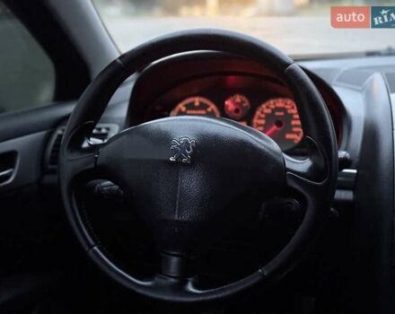 Пежо 407 2004 в Ровно на Automoto.ua Черный Пежо 407, объемом двигателя 2 л и пробегом 280 тыс. км за 3200 $, фото 45 на Automoto.ua