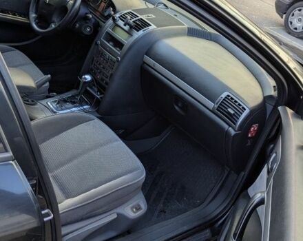 Черный Пежо 407, объемом двигателя 2 л и пробегом 220 тыс. км за 2902 $, фото 5 на Automoto.ua