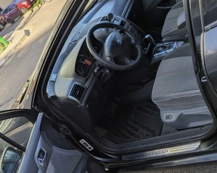 Черный Пежо 407, объемом двигателя 2 л и пробегом 220 тыс. км за 2902 $, фото 3 на Automoto.ua