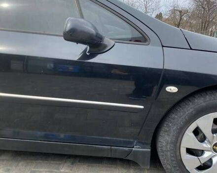 Черный Пежо 407, объемом двигателя 2 л и пробегом 390 тыс. км за 4000 $, фото 4 на Automoto.ua