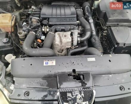 Черный Пежо 407, объемом двигателя 1.56 л и пробегом 250 тыс. км за 2600 $, фото 7 на Automoto.ua