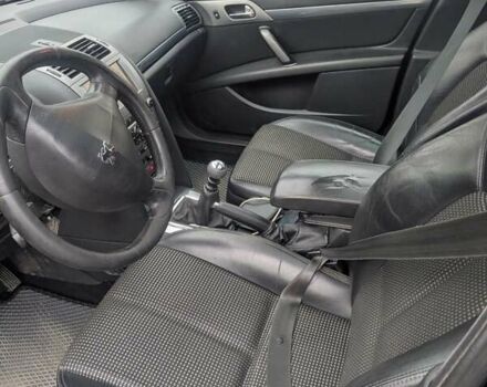 Черный Пежо 407, объемом двигателя 2.18 л и пробегом 306 тыс. км за 4800 $, фото 3 на Automoto.ua