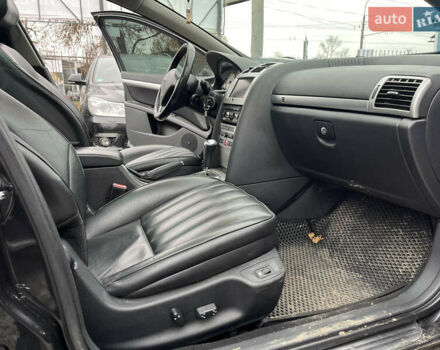 Черный Пежо 407, объемом двигателя 2.72 л и пробегом 310 тыс. км за 5000 $, фото 7 на Automoto.ua