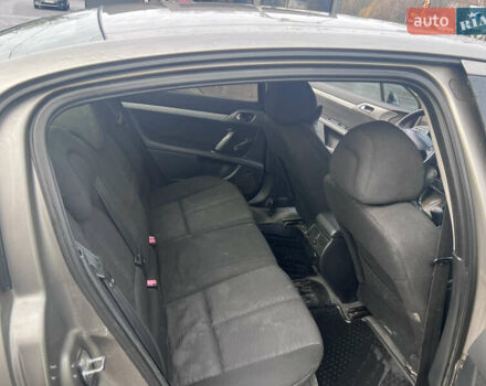 Коричневый Пежо 407, объемом двигателя 1.75 л и пробегом 262 тыс. км за 3950 $, фото 14 на Automoto.ua