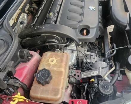 Красный Пежо 407, объемом двигателя 1.75 л и пробегом 303 тыс. км за 4500 $, фото 31 на Automoto.ua