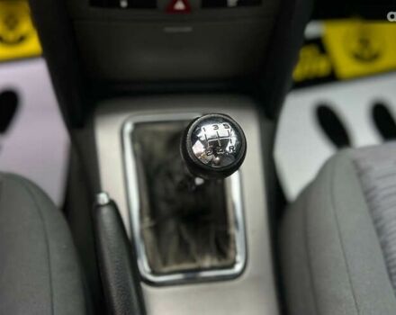 Пежо 407, объемом двигателя 1.8 л и пробегом 300 тыс. км за 4700 $, фото 16 на Automoto.ua