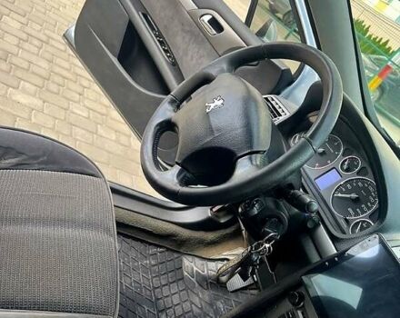 Пежо 407 2004 в Харькове на Automoto.ua Серый Пежо 407, объемом двигателя 2 л и пробегом 445 тыс. км за 3100 $, фото 3 на Automoto.ua