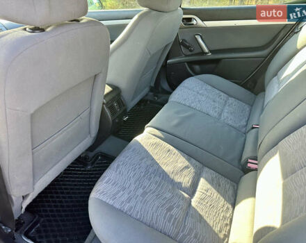 Сірий Пежо 407, об'ємом двигуна 1.75 л та пробігом 300 тис. км за 3750 $, фото 2 на Automoto.ua