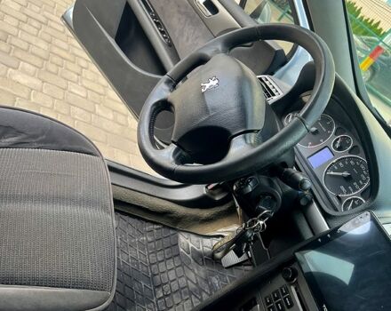 Пежо 407 2004 в Харькове на Automoto.ua Серый Пежо 407, объемом двигателя 2 л и пробегом 445 тыс. км за 3100 $, фото 4 на Automoto.ua