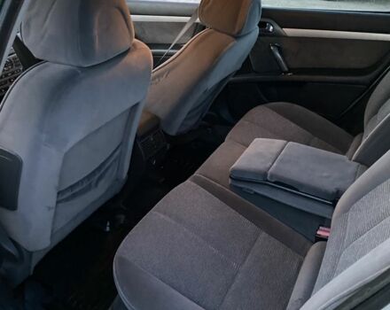 Сірий Пежо 407, об'ємом двигуна 1.7 л та пробігом 257 тис. км за 1650 $, фото 7 на Automoto.ua
