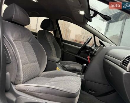 Серый Пежо 407, объемом двигателя 2 л и пробегом 148 тыс. км за 4790 $, фото 11 на Automoto.ua