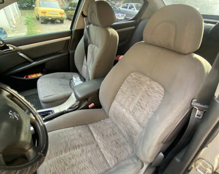 Серый Пежо 407, объемом двигателя 1.8 л и пробегом 233 тыс. км за 3600 $, фото 6 на Automoto.ua