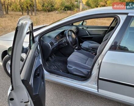 Серый Пежо 407, объемом двигателя 2 л и пробегом 189 тыс. км за 4900 $, фото 17 на Automoto.ua