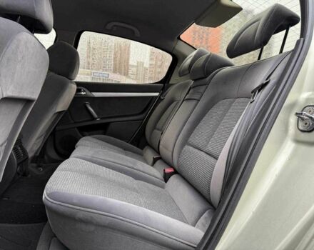 Серый Пежо 407, объемом двигателя 0 л и пробегом 148 тыс. км за 4790 $, фото 9 на Automoto.ua