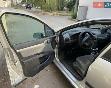 Серый Пежо 407, объемом двигателя 1.8 л и пробегом 233 тыс. км за 3600 $, фото 38 на Automoto.ua