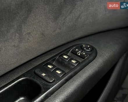 Серый Пежо 407, объемом двигателя 2 л и пробегом 148 тыс. км за 4790 $, фото 15 на Automoto.ua