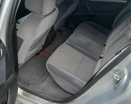 Серый Пежо 407, объемом двигателя 2 л и пробегом 320 тыс. км за 3600 $, фото 6 на Automoto.ua