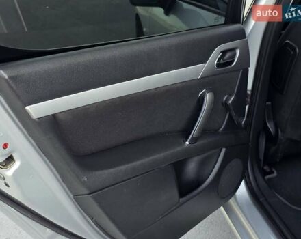 Серый Пежо 407, объемом двигателя 1.8 л и пробегом 111 тыс. км за 4999 $, фото 15 на Automoto.ua