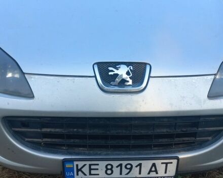 Сірий Пежо 407, об'ємом двигуна 2 л та пробігом 231 тис. км за 5000 $, фото 7 на Automoto.ua
