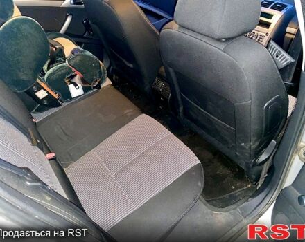 Пежо 407 2006 в Киеве на Automoto.ua Серый Пежо 407, объемом двигателя 2 л и пробегом 127 тыс. км за 5200 $, фото 10 на Automoto.ua