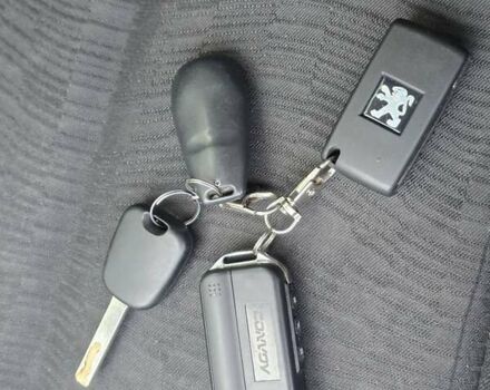 Серый Пежо 407, объемом двигателя 1.8 л и пробегом 111 тыс. км за 4999 $, фото 29 на Automoto.ua