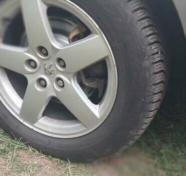 Серый Пежо 407, объемом двигателя 1.8 л и пробегом 220 тыс. км за 3500 $, фото 12 на Automoto.ua