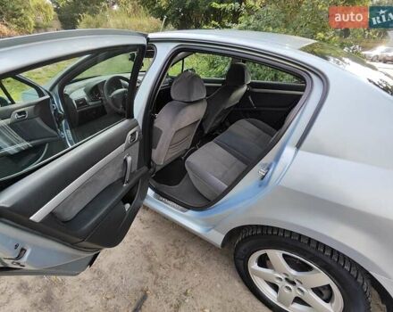 Сірий Пежо 407, об'ємом двигуна 2 л та пробігом 257 тис. км за 4000 $, фото 9 на Automoto.ua
