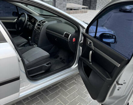 Серый Пежо 407, объемом двигателя 1.75 л и пробегом 180 тыс. км за 4500 $, фото 10 на Automoto.ua