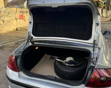 Сірий Пежо 407, об'ємом двигуна 1.75 л та пробігом 182 тис. км за 3750 $, фото 13 на Automoto.ua