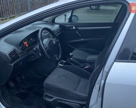 Сірий Пежо 407, об'ємом двигуна 1.6 л та пробігом 358 тис. км за 6200 $, фото 9 на Automoto.ua