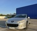 Серый Пежо 407, объемом двигателя 1.6 л и пробегом 220 тыс. км за 4200 $, фото 1 на Automoto.ua